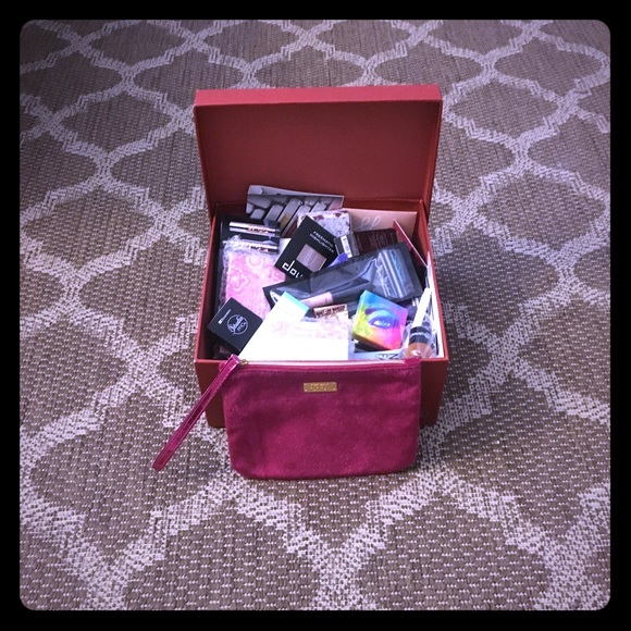 ipsy Other - IPSY MYSTERY MAKEUP BAG 💄🎀💋